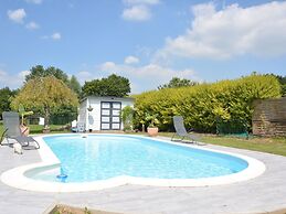 Villa With Private Pool In Blaregnies