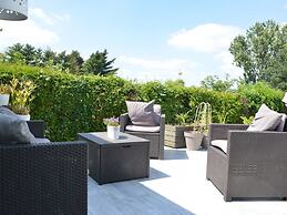 Villa With Private Pool In Blaregnies