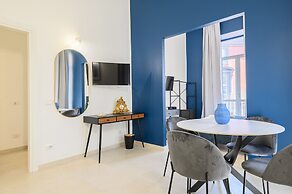 Into Mann in Naples With 5 Bedrooms and 5 Bathrooms