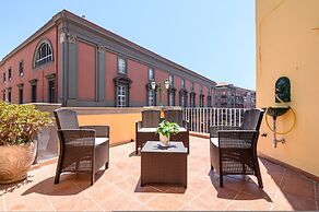 Into Mann in Naples With 5 Bedrooms and 5 Bathrooms