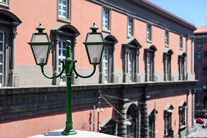 Into Mann in Naples With 5 Bedrooms and 5 Bathrooms