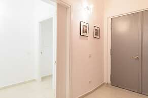 Into Mann in Naples With 5 Bedrooms and 5 Bathrooms