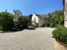 Apartment by Sandy Beach in Arromanches