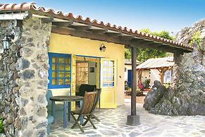 Finca in El Tanque With a Terrace