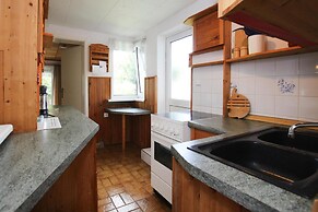Apartment, Sternberg