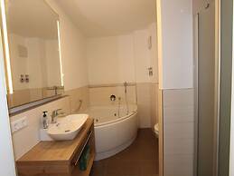 Hubsche Wohnung mit Balkon