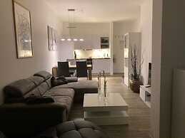 Hubsche Wohnung mit Balkon