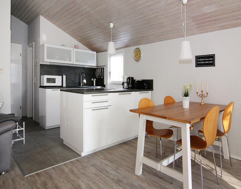 Einladendes Ferienhaus in Huenning