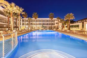 Cameo Beach Resort