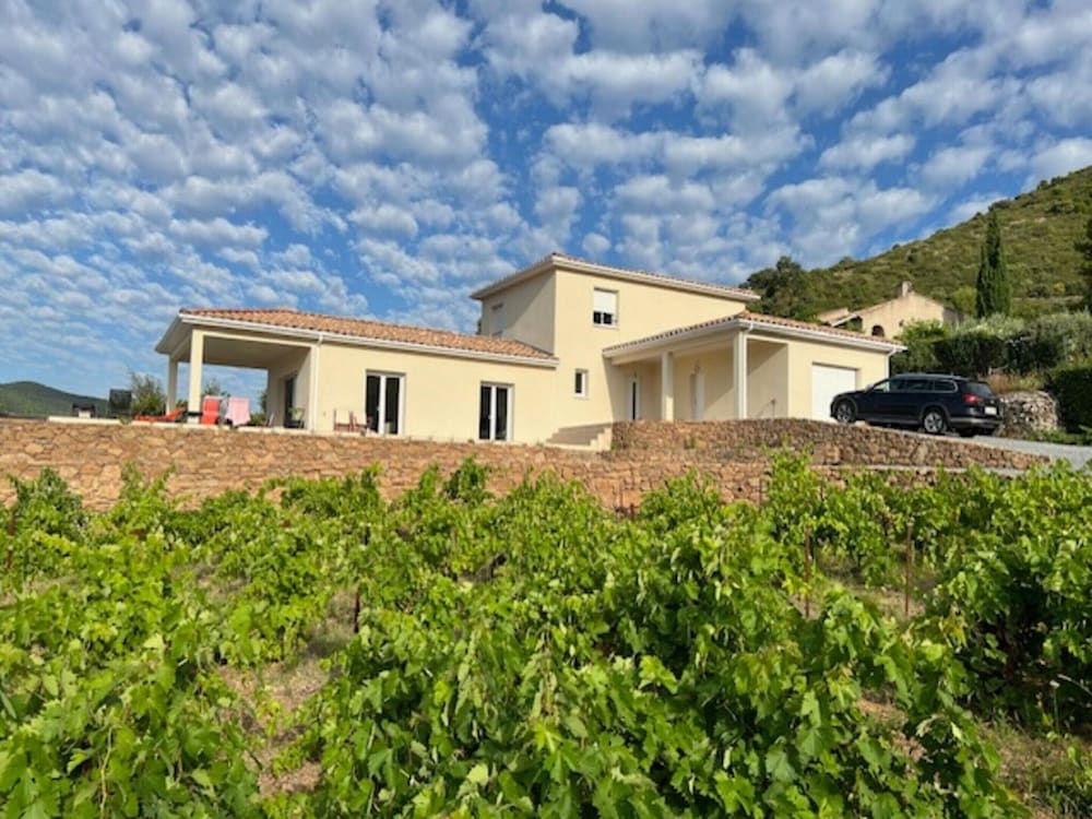 Villa L'esquirol With View and Pool