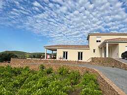 Villa L'esquirol With View and Pool