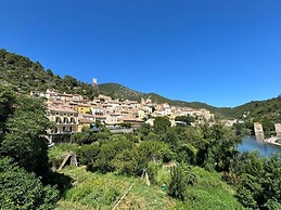 Villa L'esquirol With View and Pool