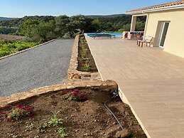 Villa L'esquirol With View and Pool