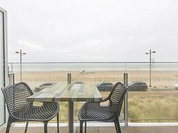 Aparment With View, Middelkerke