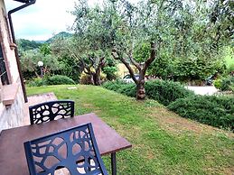 Mansion in Perugia With Pool & Green Hills