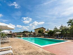 Mansion in Perugia With Pool & Green Hills