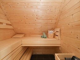 Holiday Home in Simonshaven Near Lake Beach
