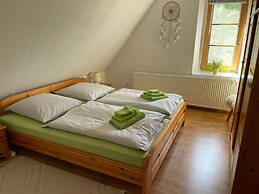 Krusenhagen Apartment With Garden