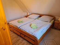 Krusenhagen Apartment With Garden