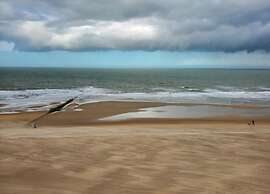 Chic Flat Near Ostend Beach
