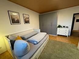 Lovely Apartment Near the Water