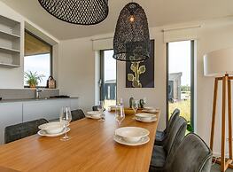 Modern Eco Home Near Beach