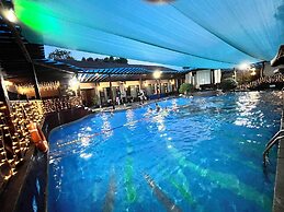 Qingcheng Courtyard Hot Spring Hotel