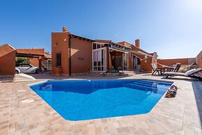 Villa in Fortuna With Private Pool
