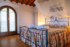 Villa With Terrace and Pool