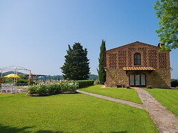 Villa With Terrace and Pool