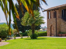 Tuscany Stay With Pool