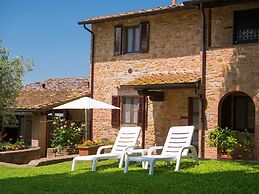 Tuscany Stay With Pool