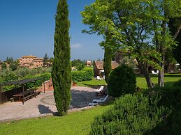 Tuscany Stay With Pool