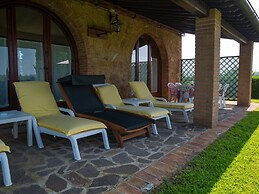 Tuscany Stay With Pool