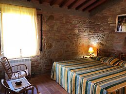 Tuscany Stay With Pool