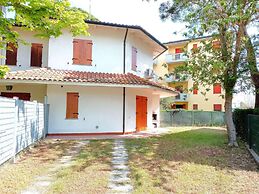Attractive Villa With Garden