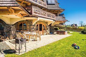TatryTop Panorama Lux jacuzzi sauna
