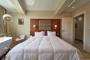 Prestige pyramids inn
