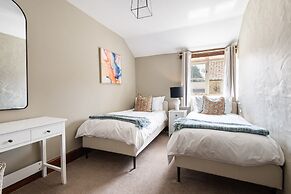 Host Stay Heather Cottage