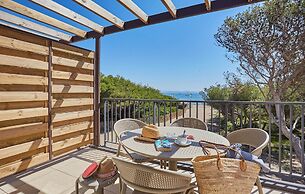 Apartment in Giens With Pool & Beach Access