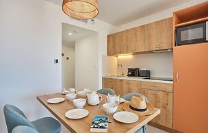 Apartment in Giens With Pool & Beach Access
