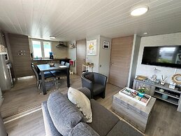 Charming Chalet With Garden