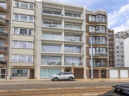 Apartment in Middelkerke Near Sandy Beach