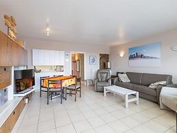 Apartment in Middelkerke Near Sandy Beach