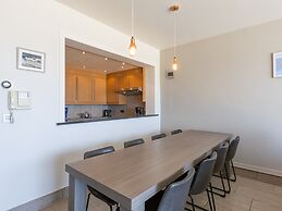 Spacious Apartment on the Seafront