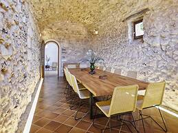 Finca in Sencelles With Pool and Garden