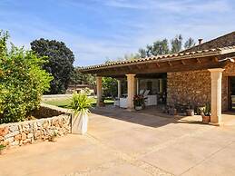 Finca in Sencelles With Pool and Garden