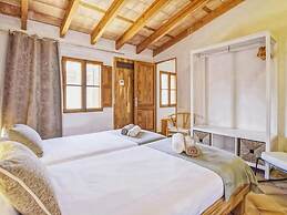 Finca in Sencelles With Pool and Garden