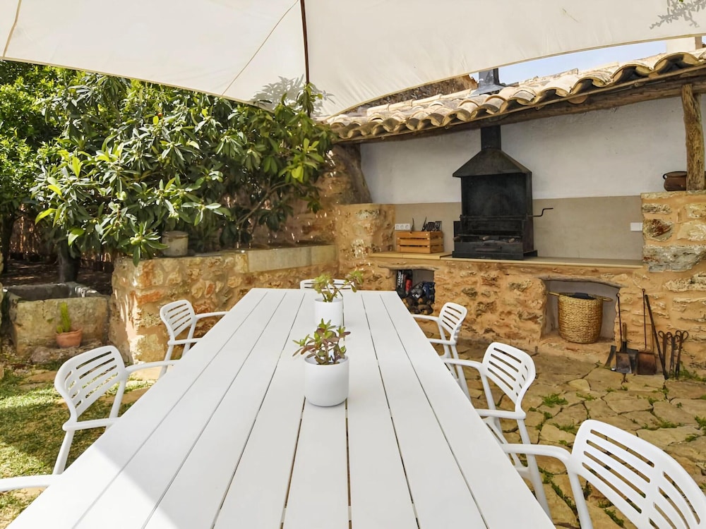 Finca in Sencelles With Pool and Garden