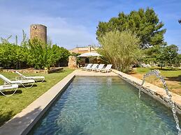 Finca in Sencelles With Pool and Garden
